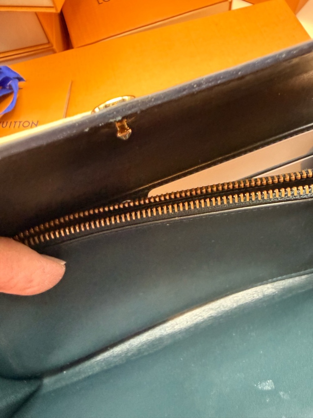 Louis Vuitton Dark Green Vernis Monogram Continental Wallet - Picture 5 of 14